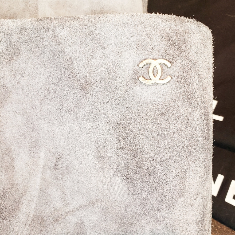 Chanel grey suede boots - Picture 6 of 15